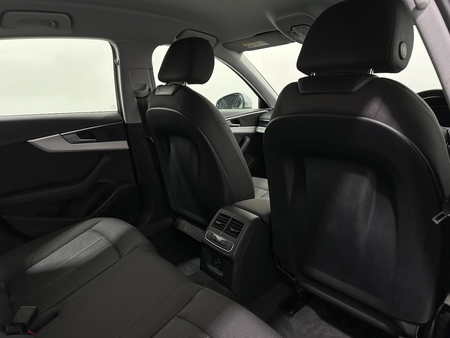 Used Audi A4 2020 for sale - 76878854: Photo 40