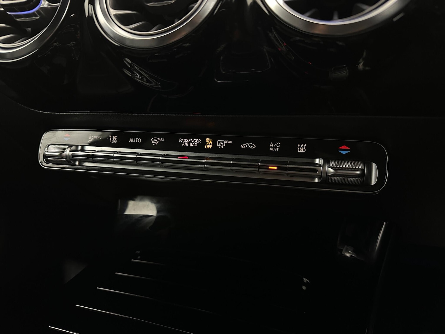 Used Mercedes-Benz CLA 2022 for sale - 77330438: Photo 23