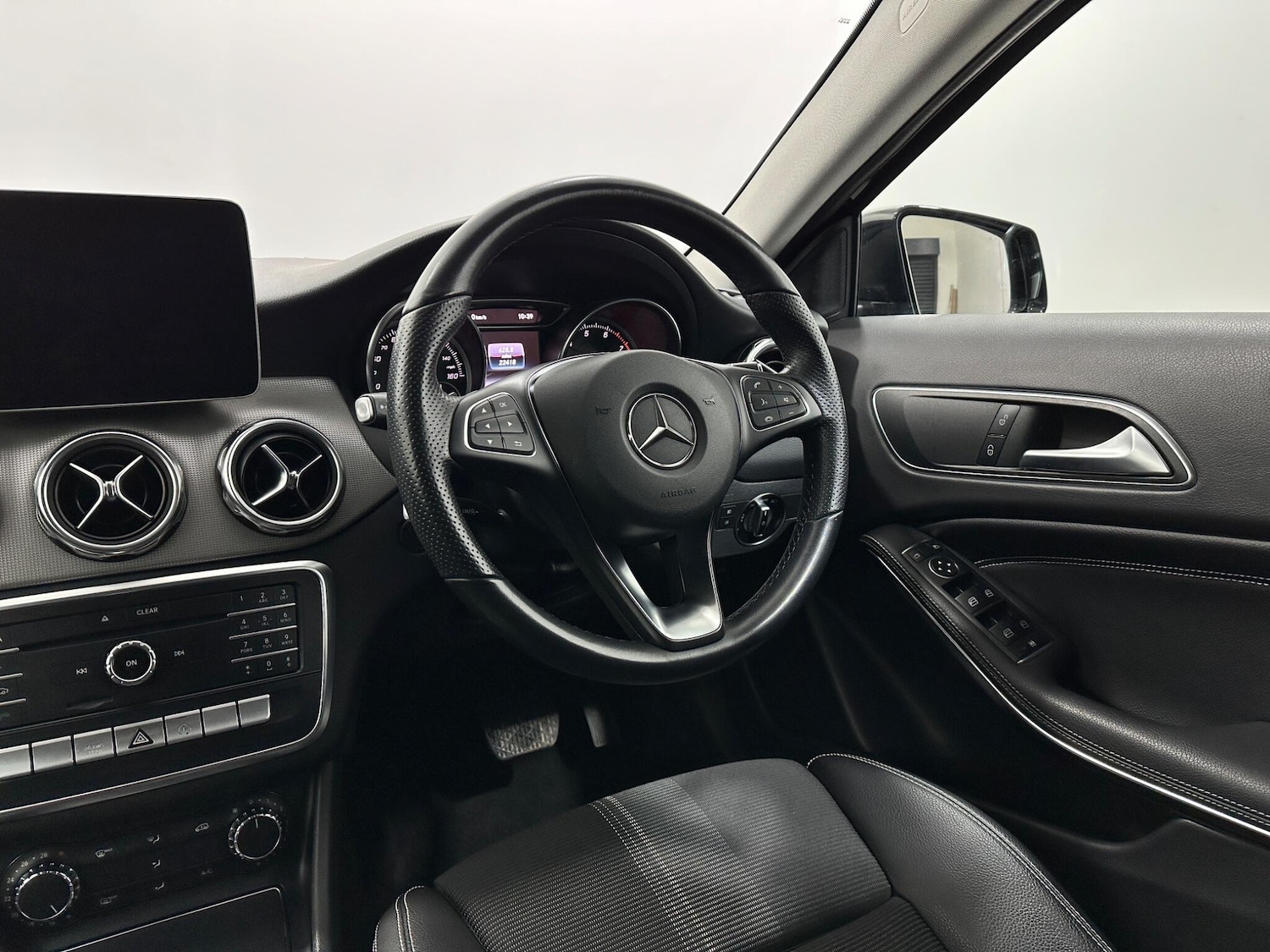 Used Mercedes-Benz GLA 2020 for sale - 77598604: Photo 11