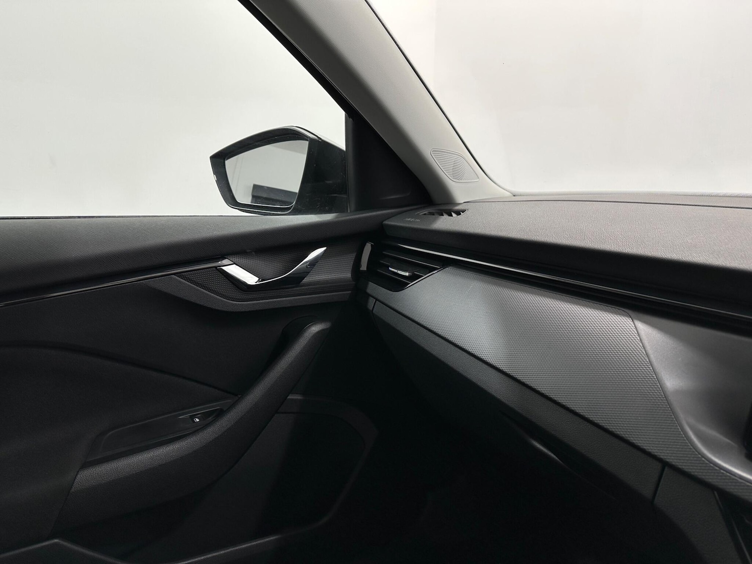 Used Skoda Kamiq 2021 for sale - 76878902: Photo 25