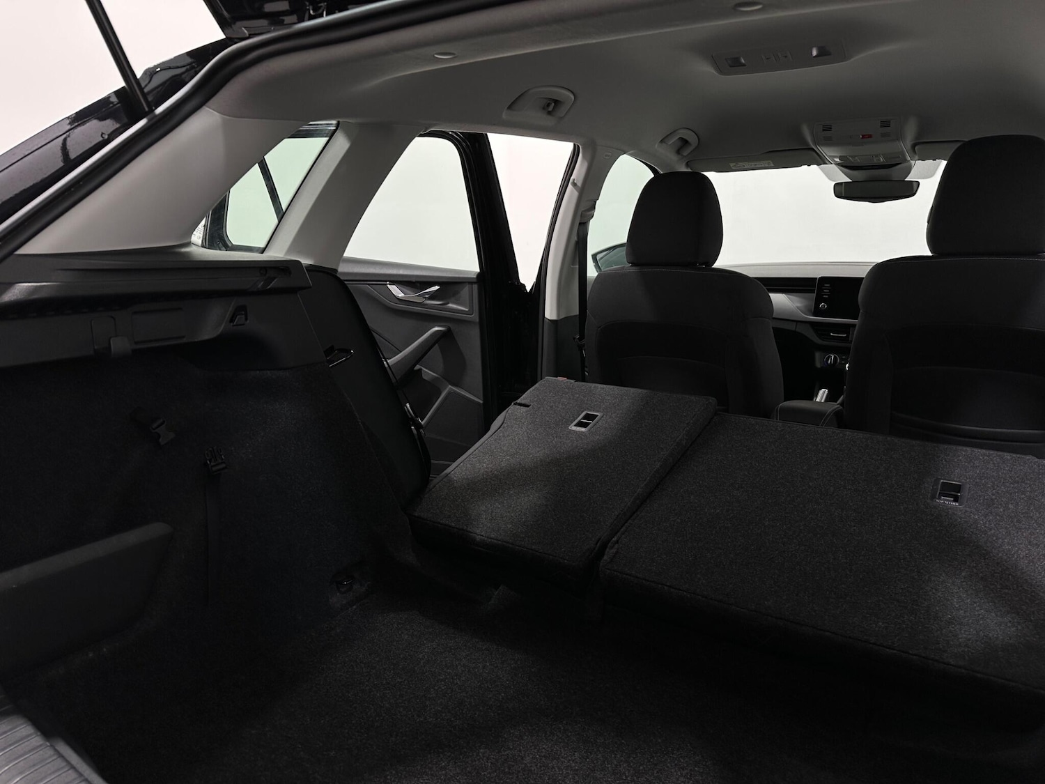 Used Skoda Kamiq 2021 for sale - 76878902: Photo 42