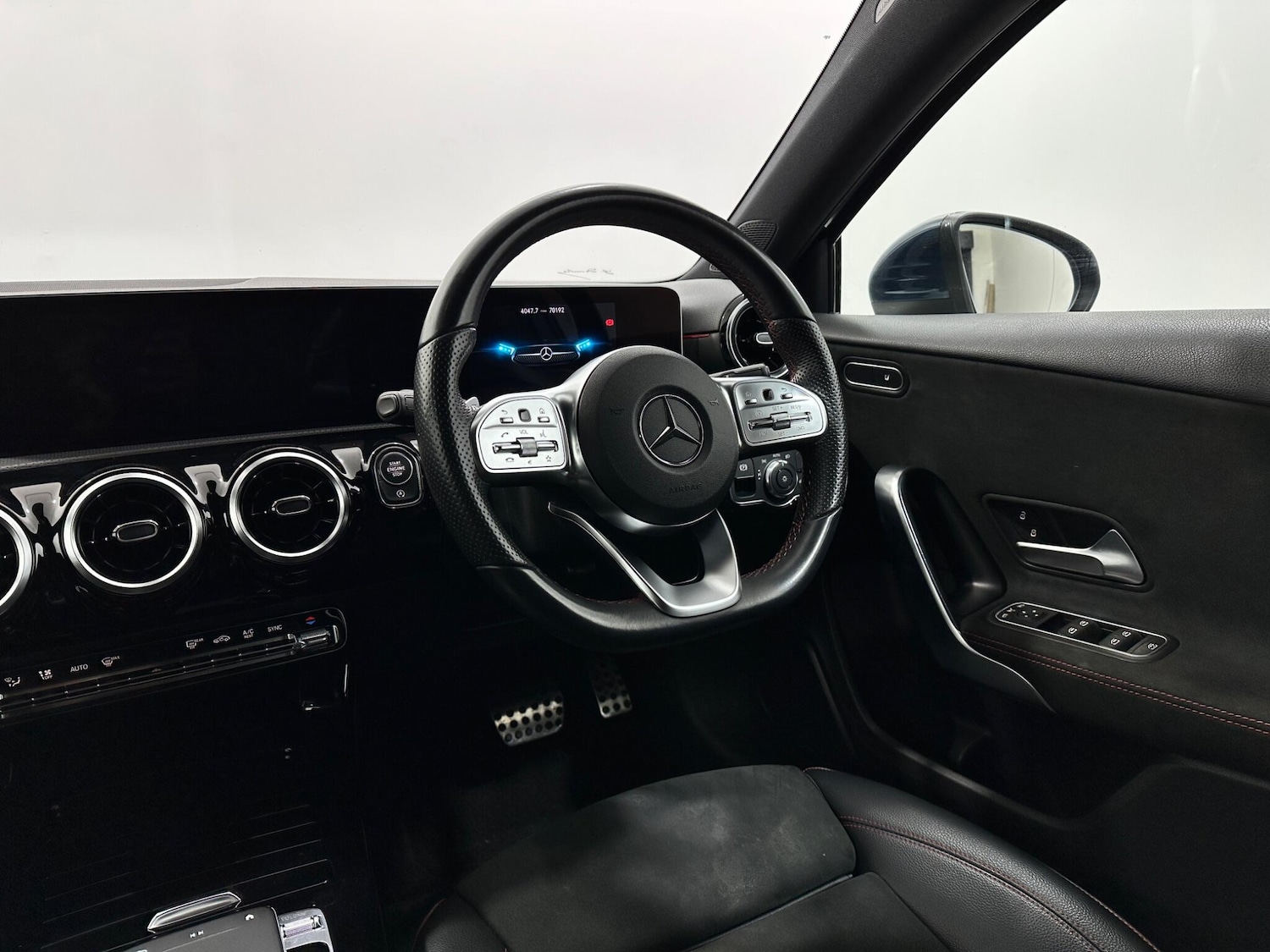Used Mercedes-Benz A-Class 2019 for sale - 77625443: Photo 11