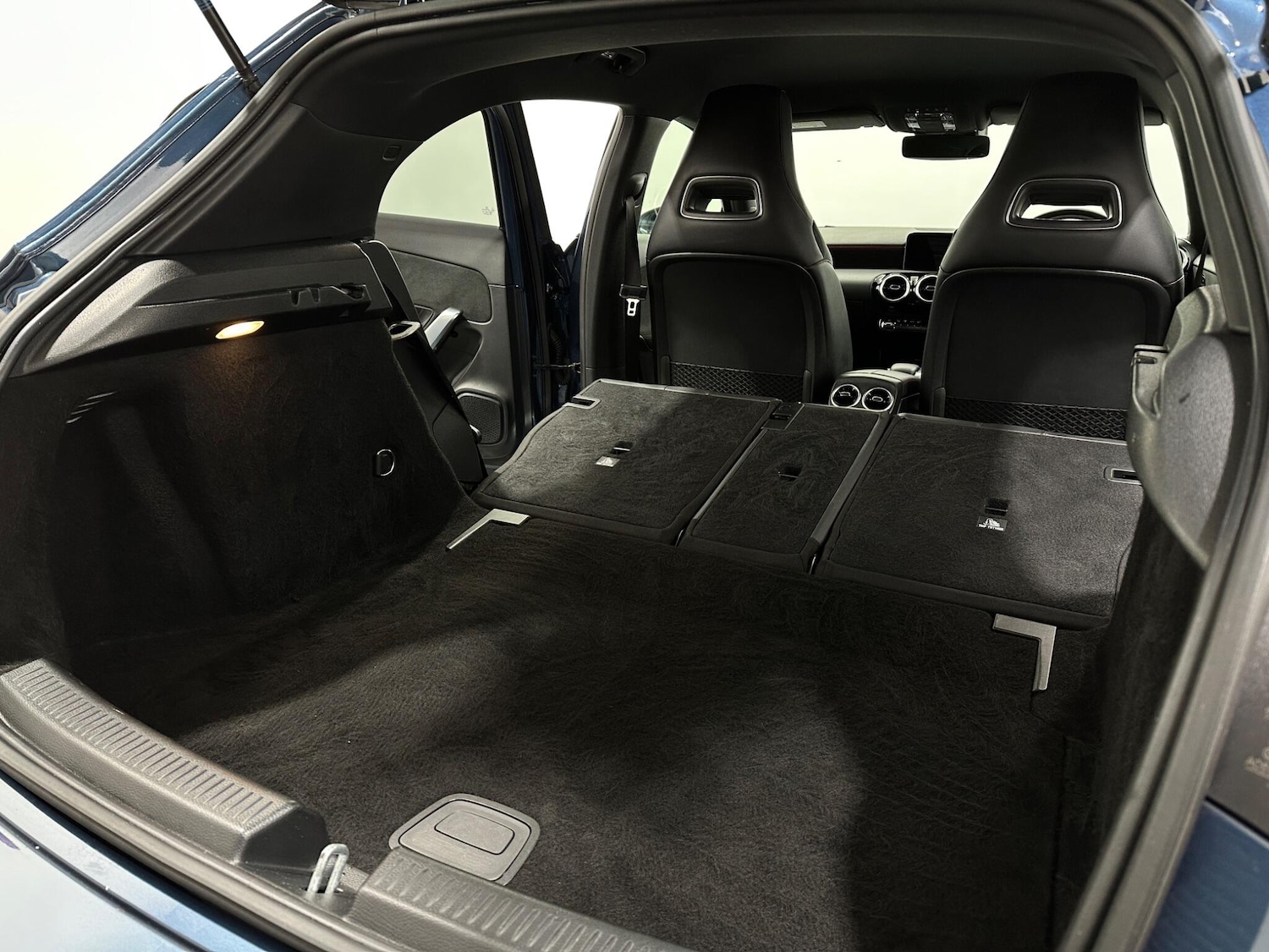 Used Mercedes-Benz A-Class 2019 for sale - 77625443: Photo 46