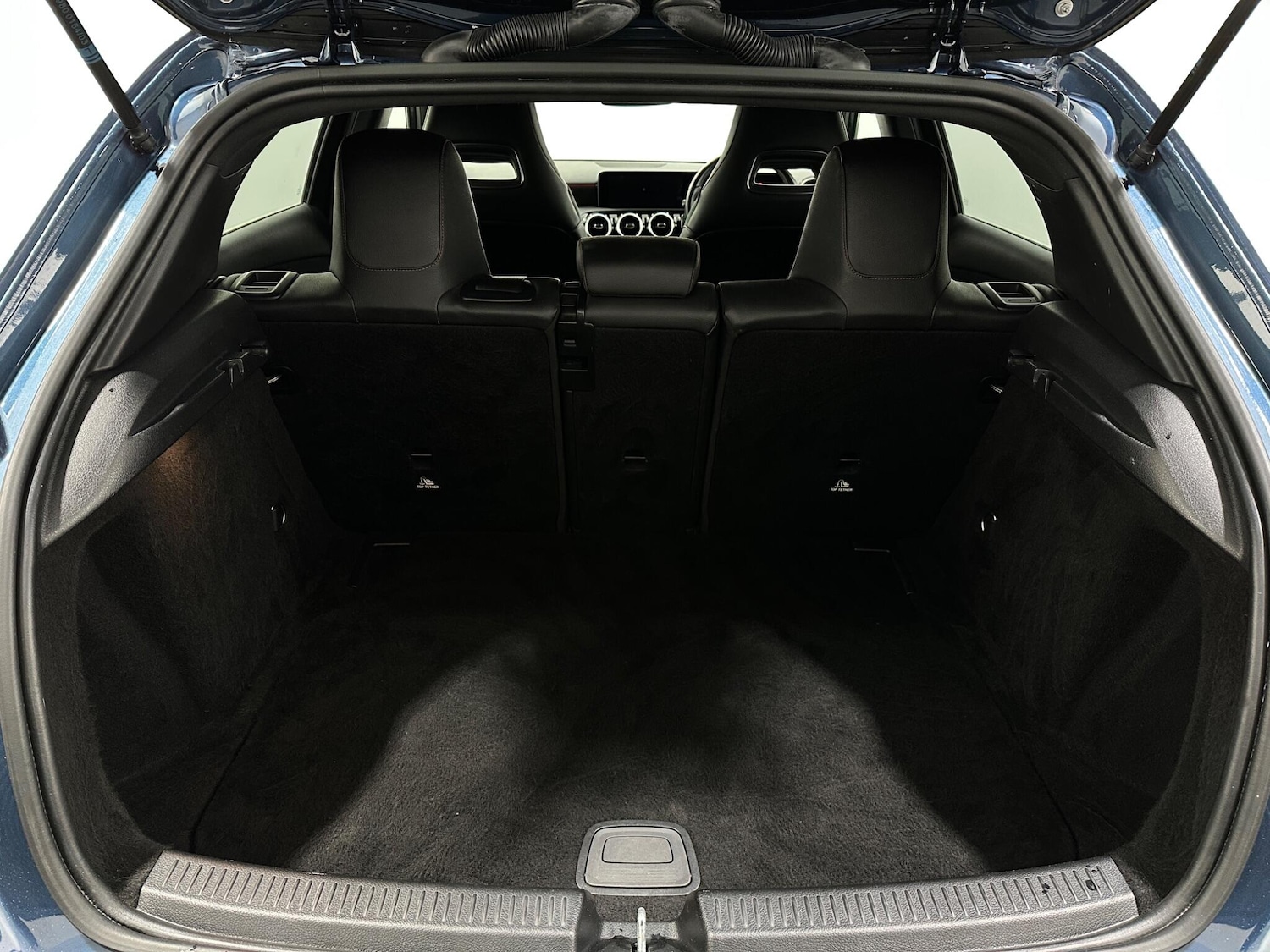 Used Mercedes-Benz A-Class 2019 for sale - 77625443: Photo 48