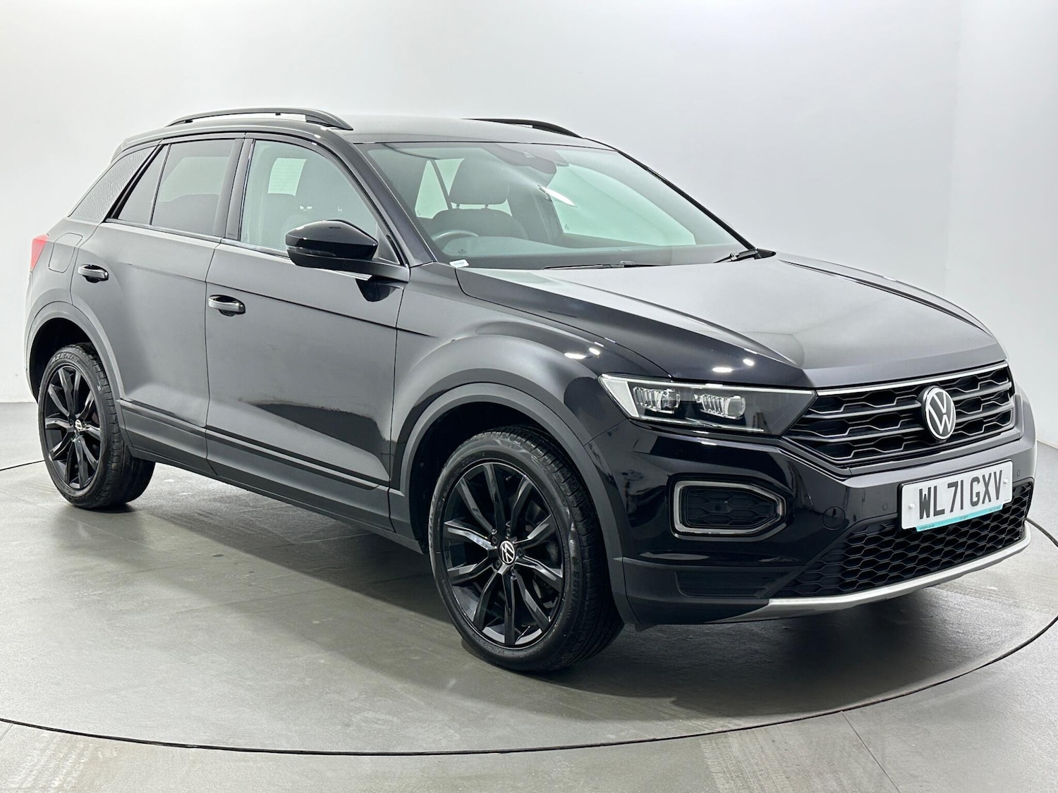 Used Volkswagen T-Roc 2022 for sale - 77387079: Photo 1