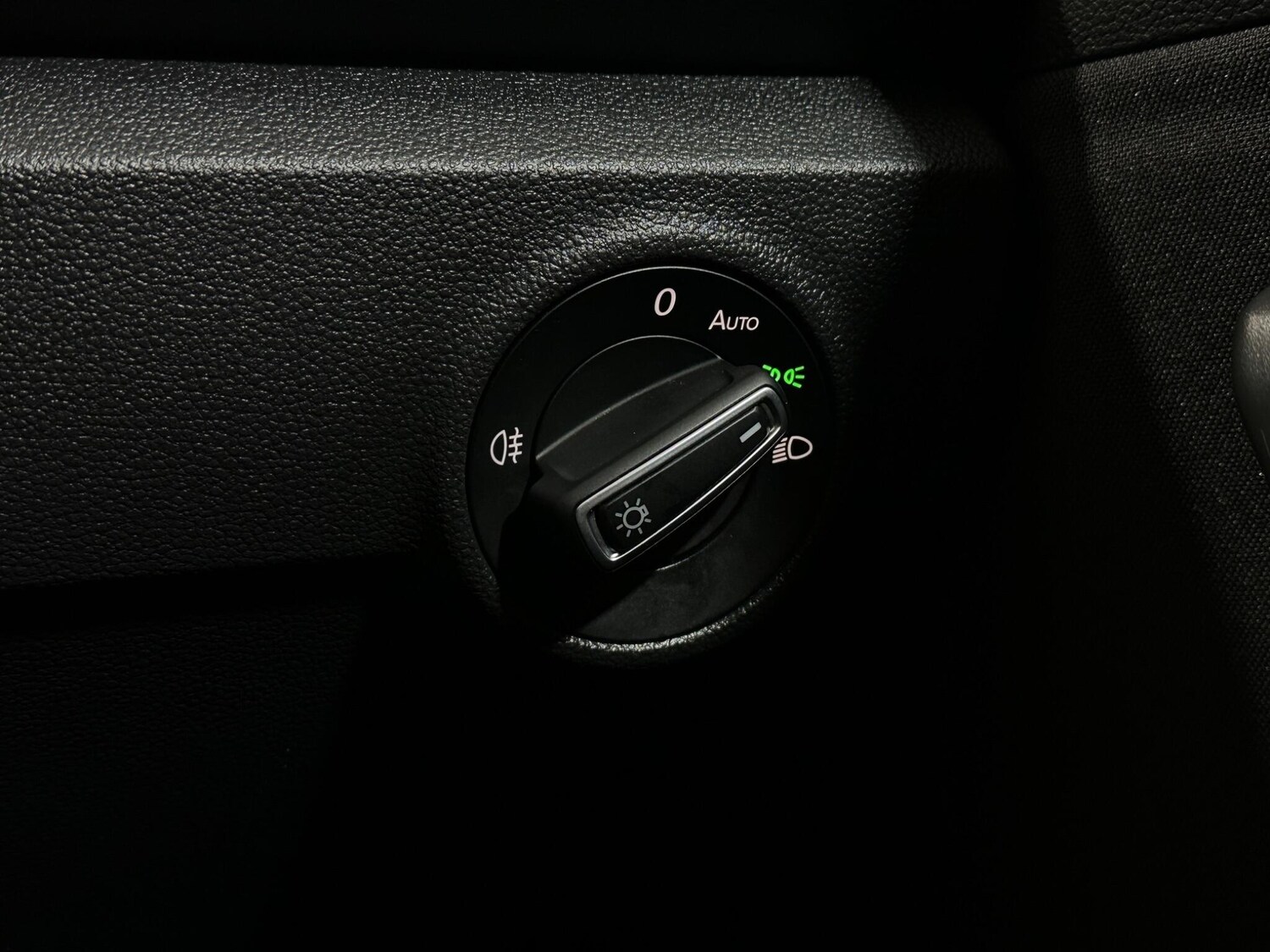 Used Volkswagen T-Roc 2022 for sale - 77387079: Photo 17