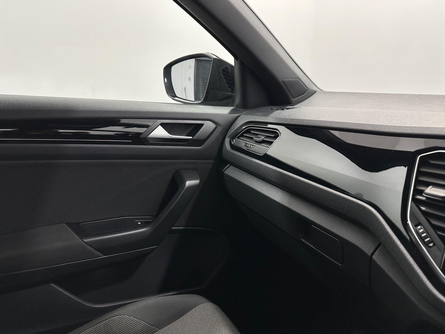 Used Volkswagen T-Roc 2022 for sale - 77387079: Photo 26