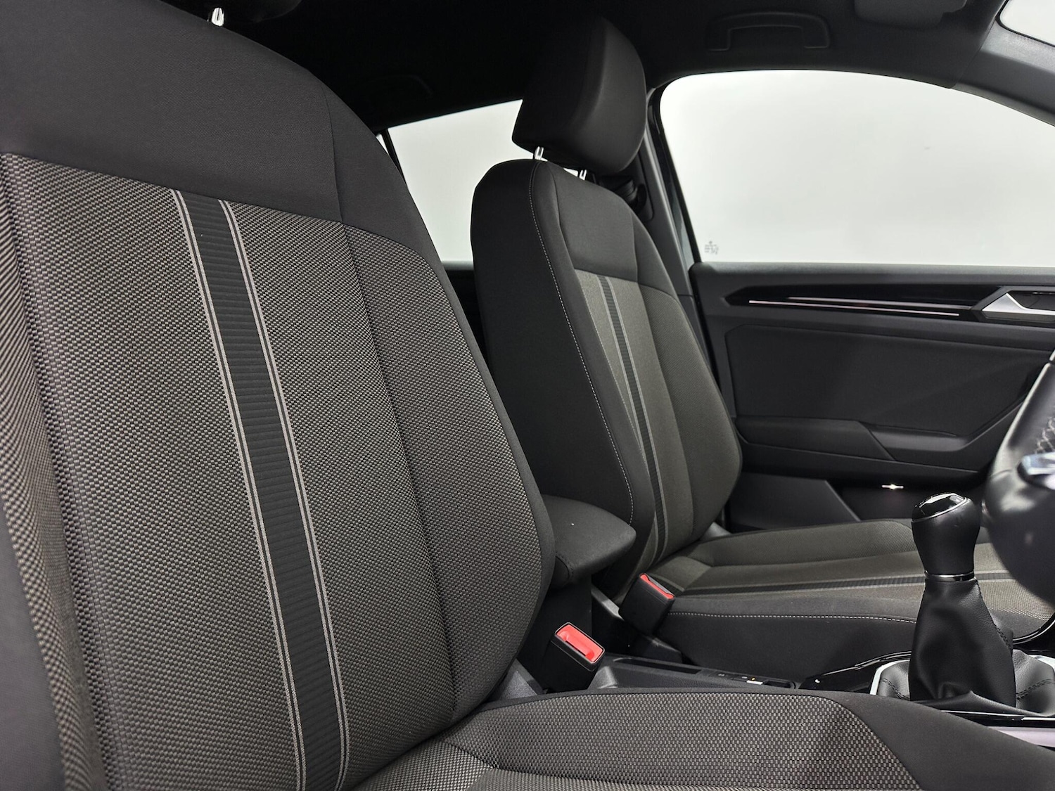 Used Volkswagen T-Roc 2022 for sale - 77387079: Photo 31