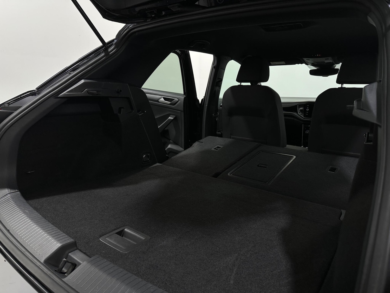 Used Volkswagen T-Roc 2022 for sale - 77387079: Photo 45