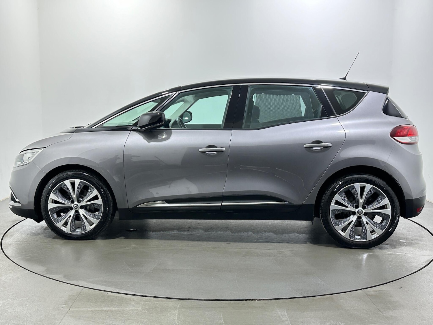 Used Renault Scenic 2017 for sale - 78156513: Photo 5