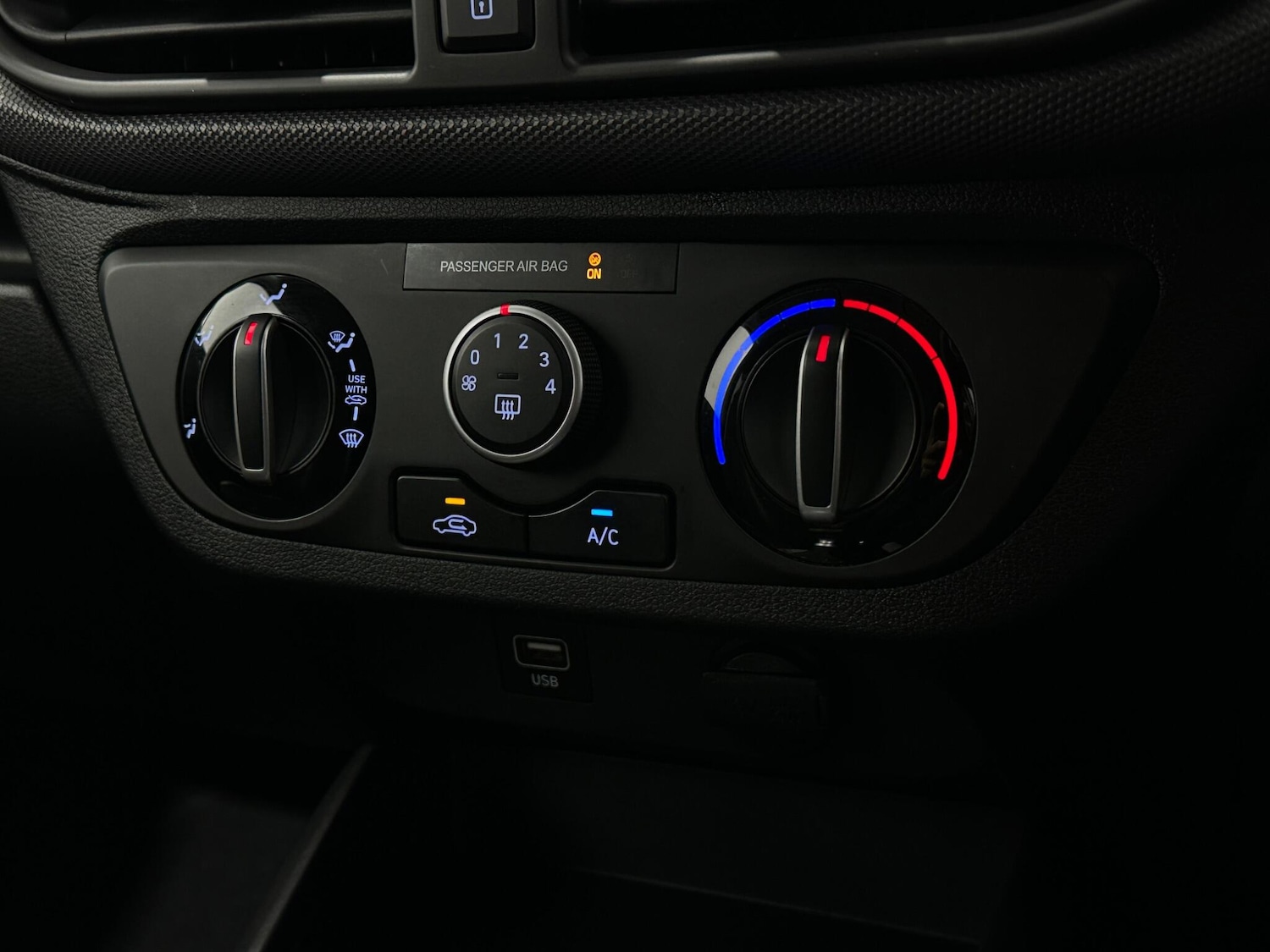 Used Hyundai i10 2021 for sale - 76913116: Photo 19