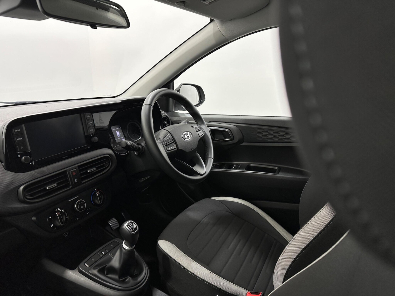 Used Hyundai i10 2021 for sale - 76913116: Photo 25