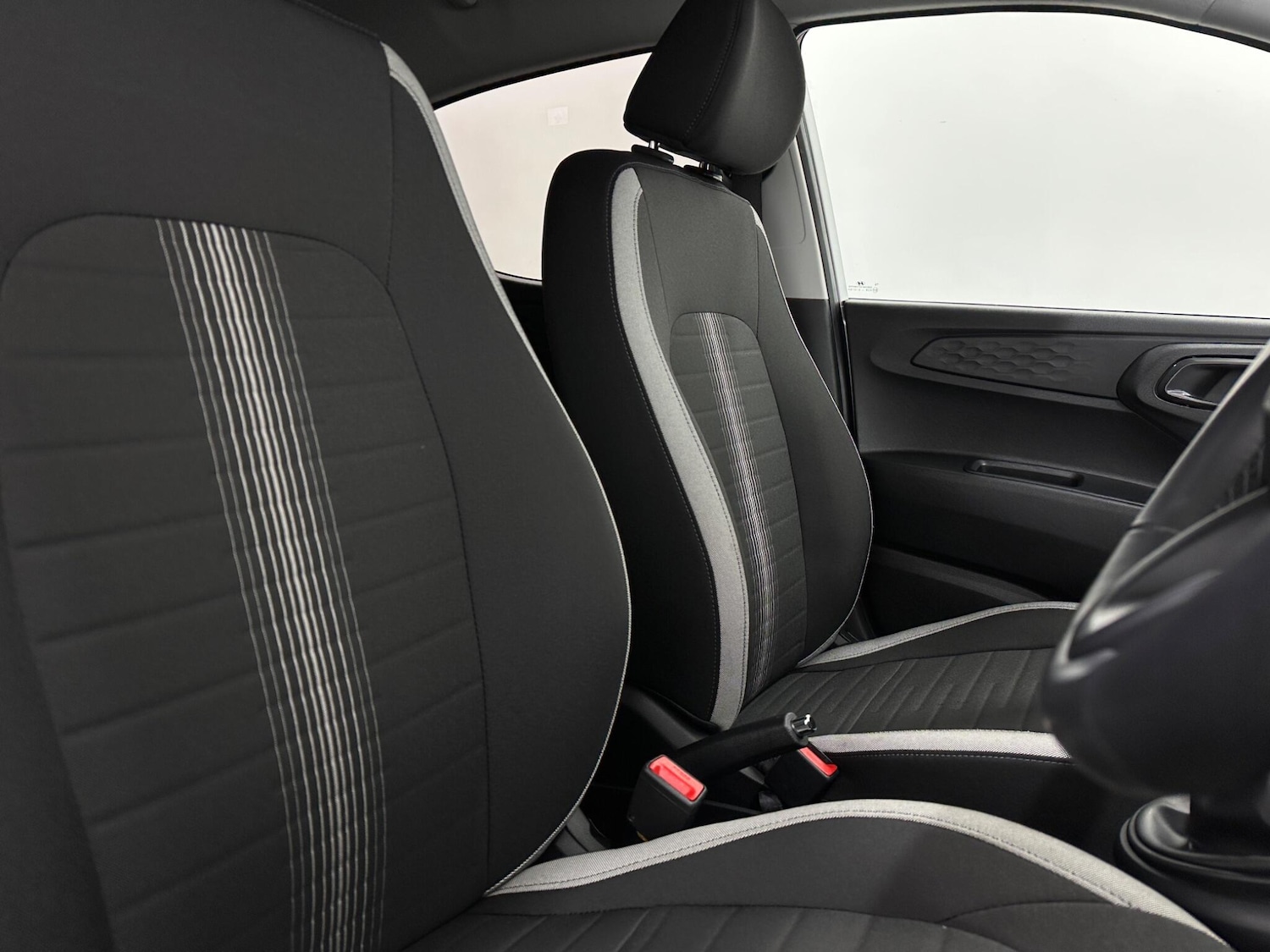 Used Hyundai i10 2021 for sale - 76913116: Photo 27