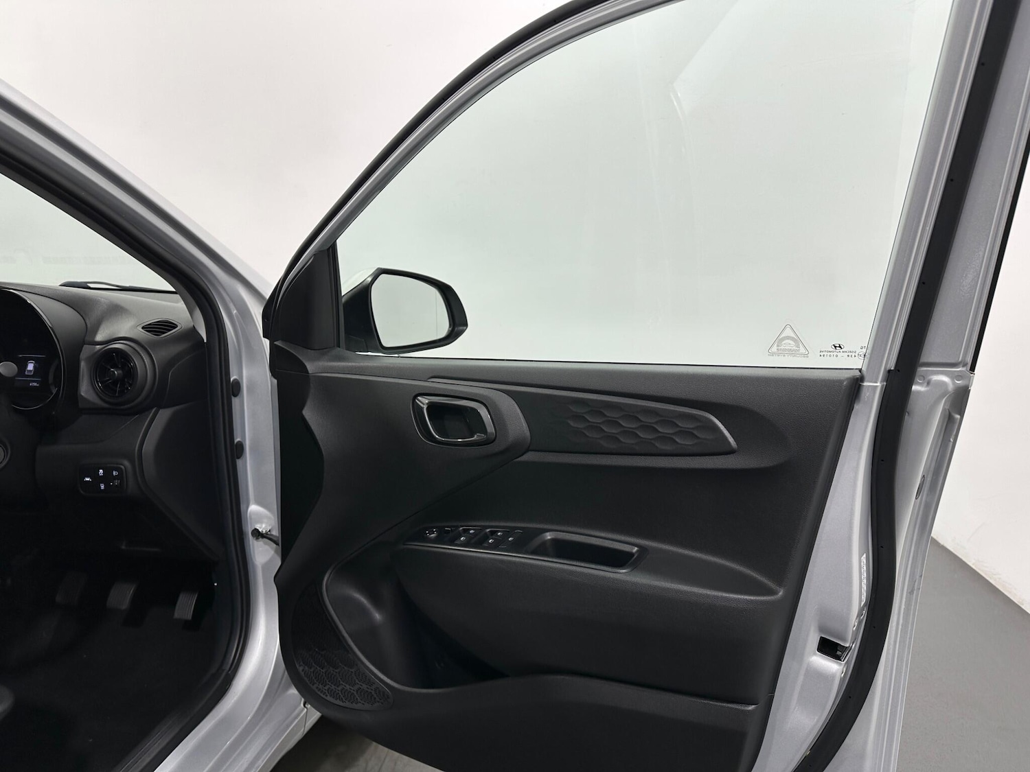 Used Hyundai i10 2021 for sale - 76913116: Photo 29