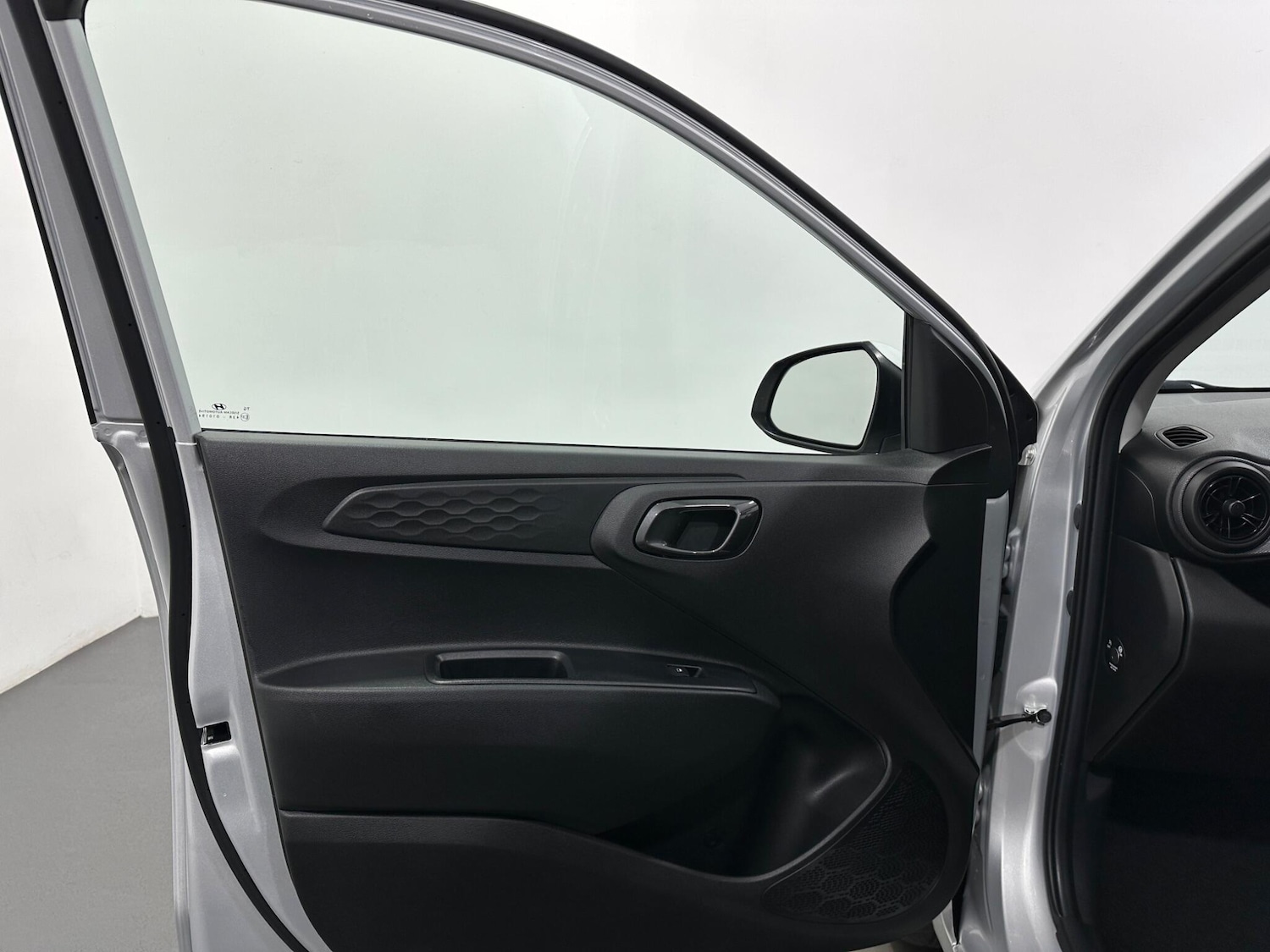 Used Hyundai i10 2021 for sale - 76913116: Photo 33