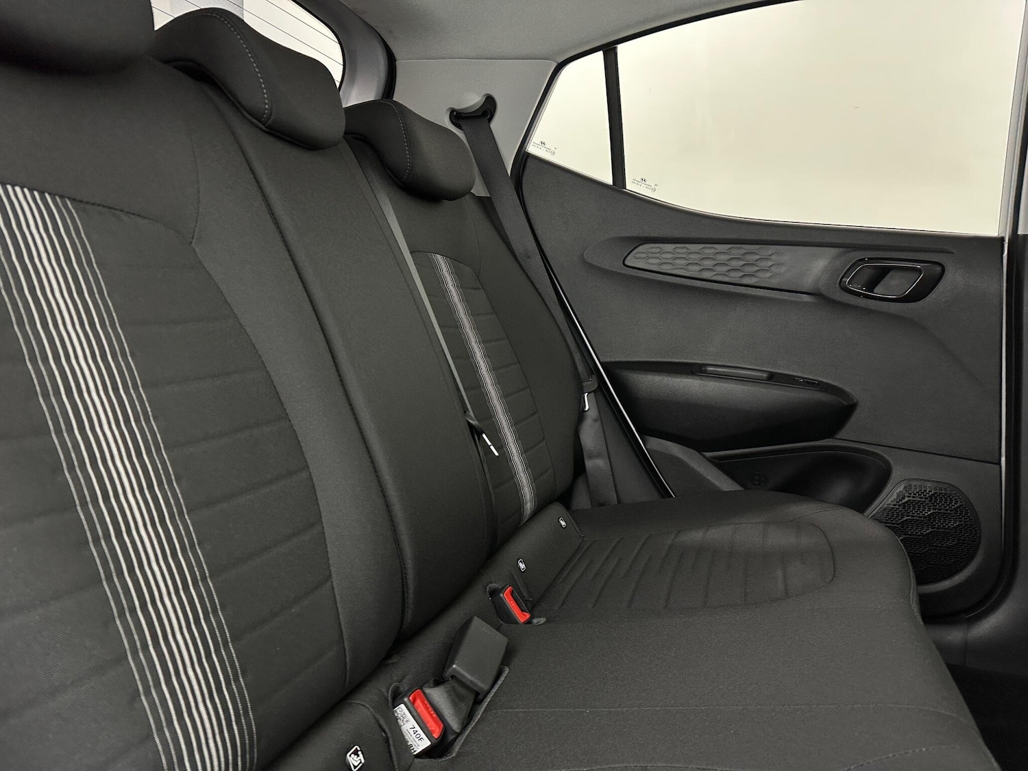 Used Hyundai i10 2021 for sale - 76913116: Photo 38