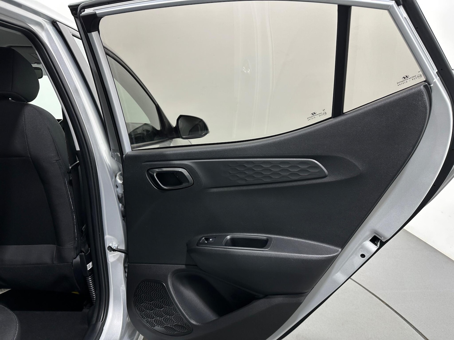 Used Hyundai i10 2021 for sale - 76913116: Photo 39