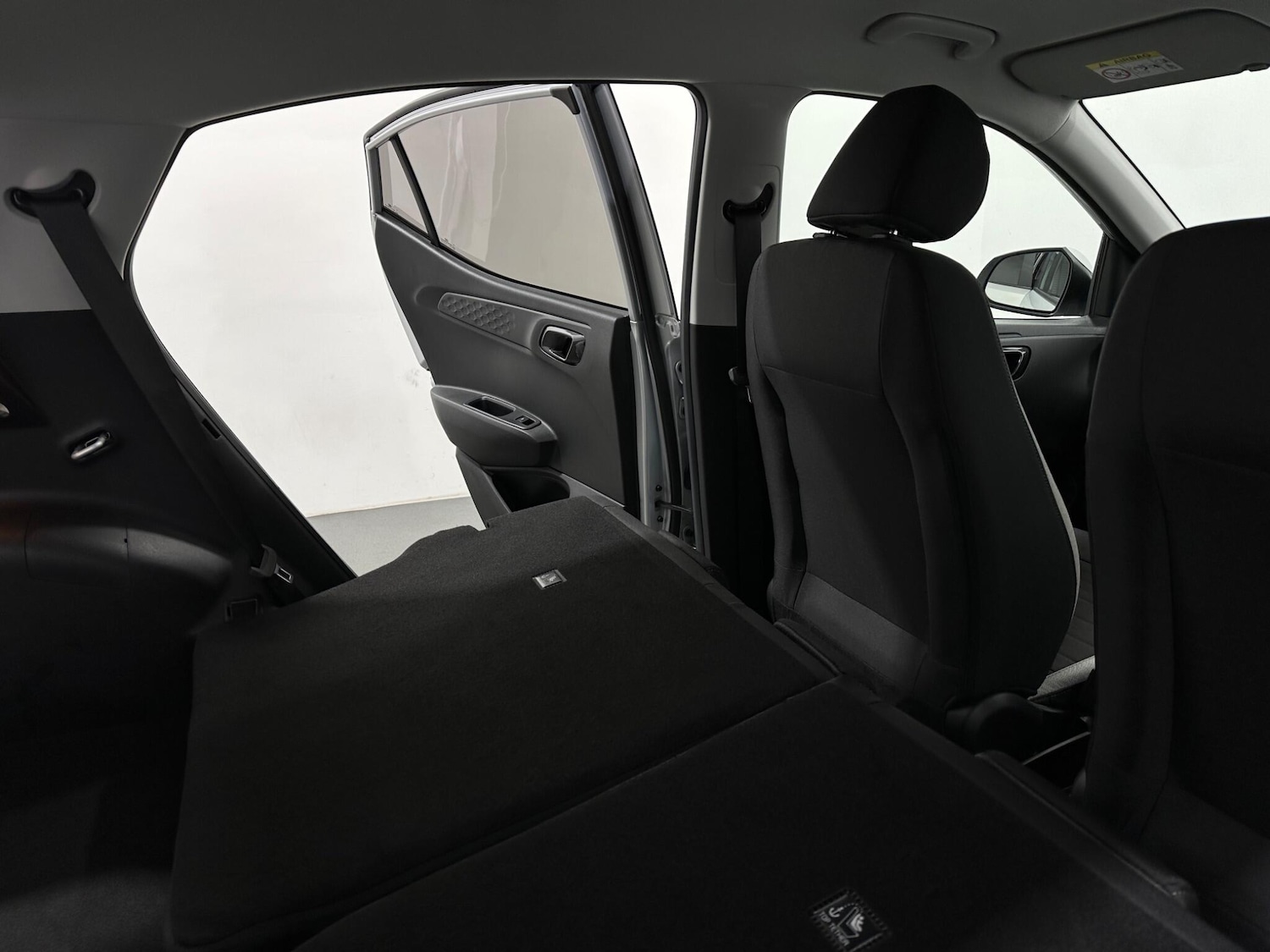 Used Hyundai i10 2021 for sale - 76913116: Photo 42