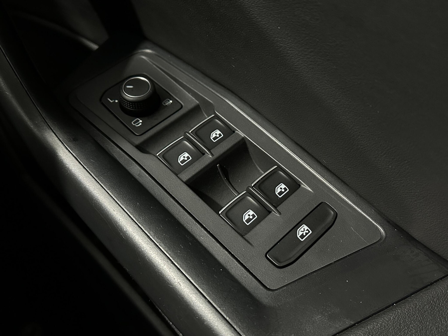 Used Volkswagen T-Roc 2021 for sale - 77097408: Photo 17