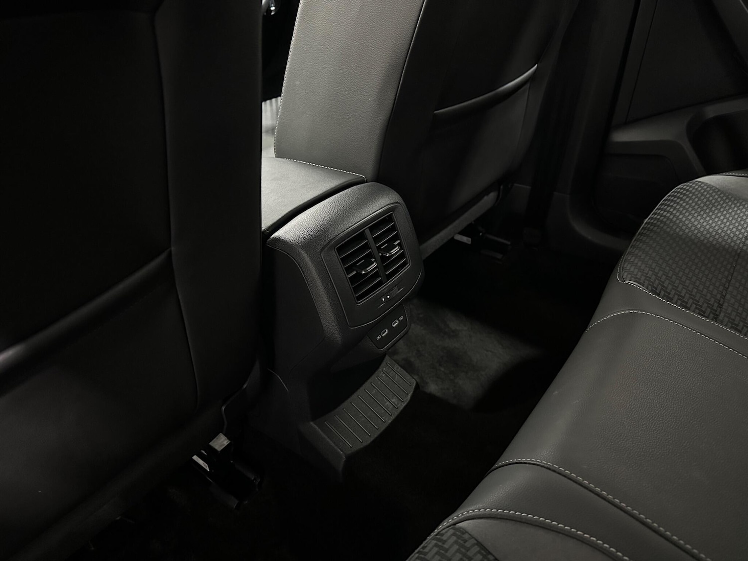 Used Volkswagen T-Roc 2021 for sale - 77097408: Photo 36