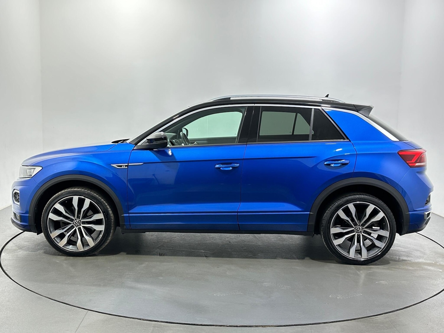 Used Volkswagen T-Roc 2021 for sale - 77097408: Photo 5