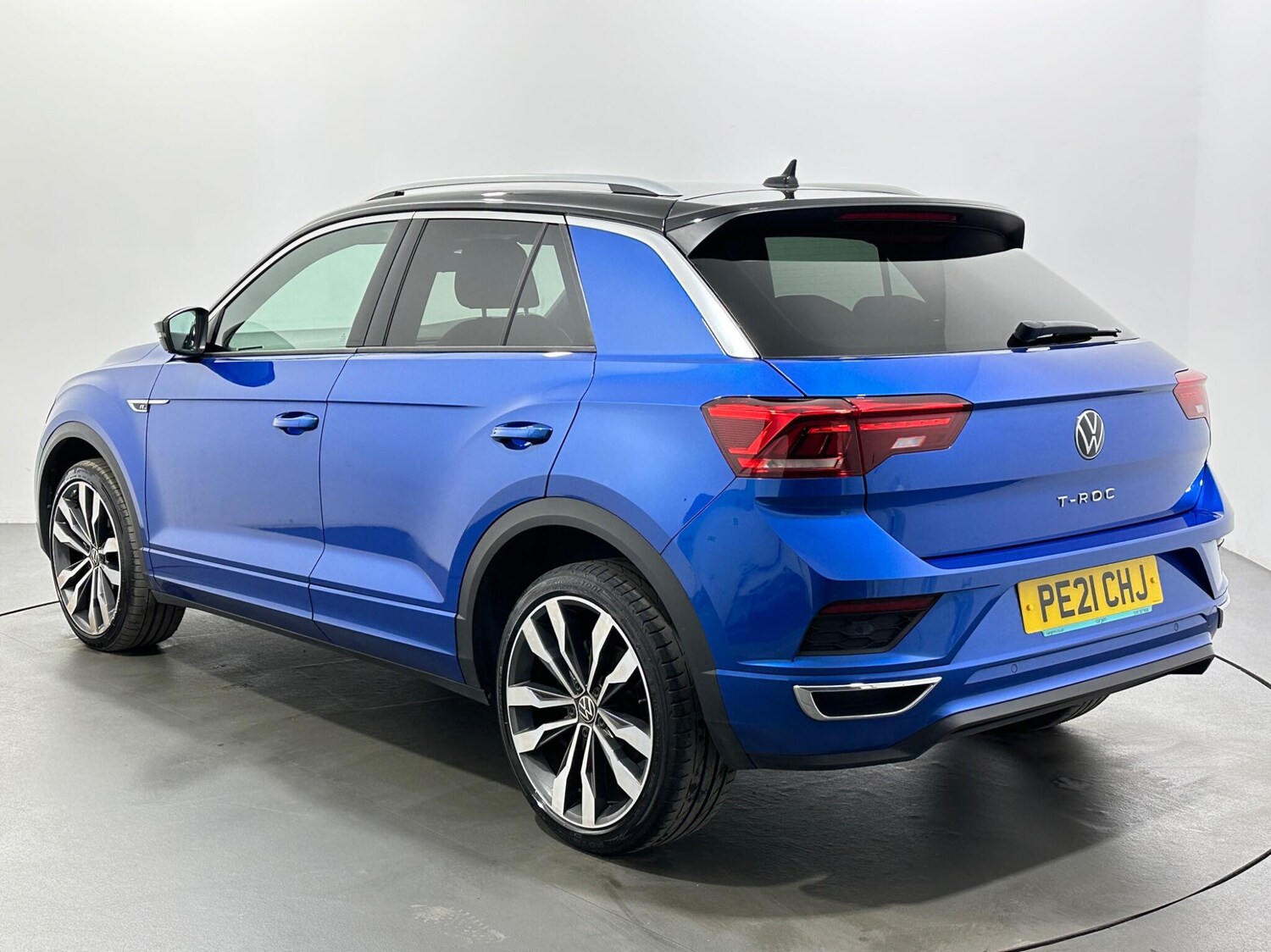 Used Volkswagen T-Roc 2021 for sale - 77097408: Photo 6