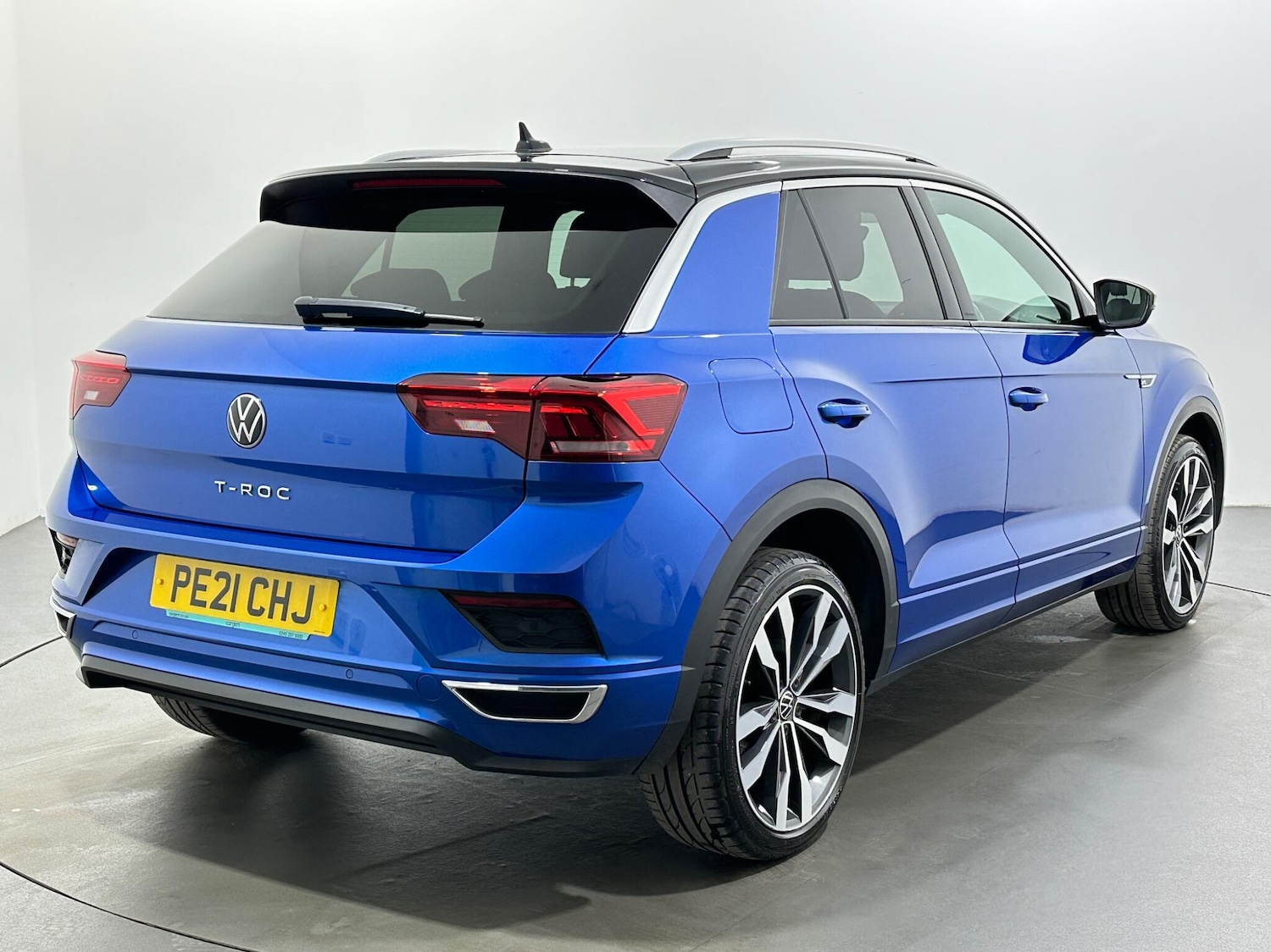 Used Volkswagen T-Roc 2021 for sale - 77097408: Photo 8