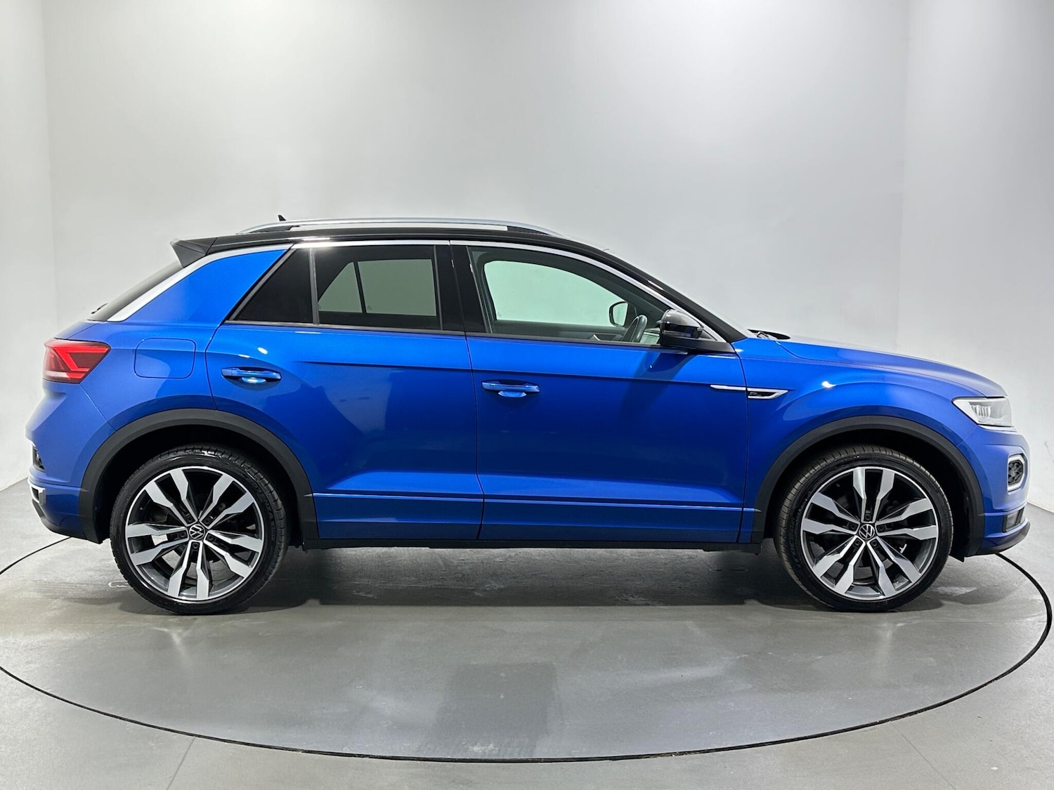 Used Volkswagen T-Roc 2021 for sale - 77097408: Photo 9