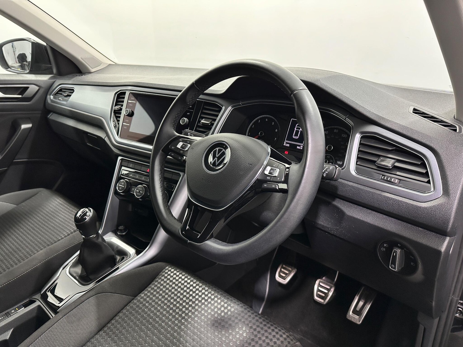 Used Volkswagen T-Roc 2022 for sale - 77633988: Photo 11