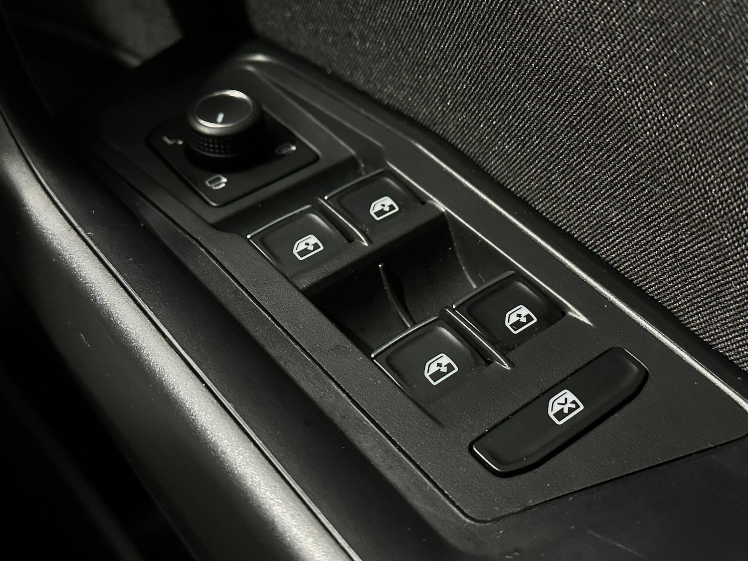 Used Volkswagen T-Roc 2022 for sale - 77633988: Photo 19