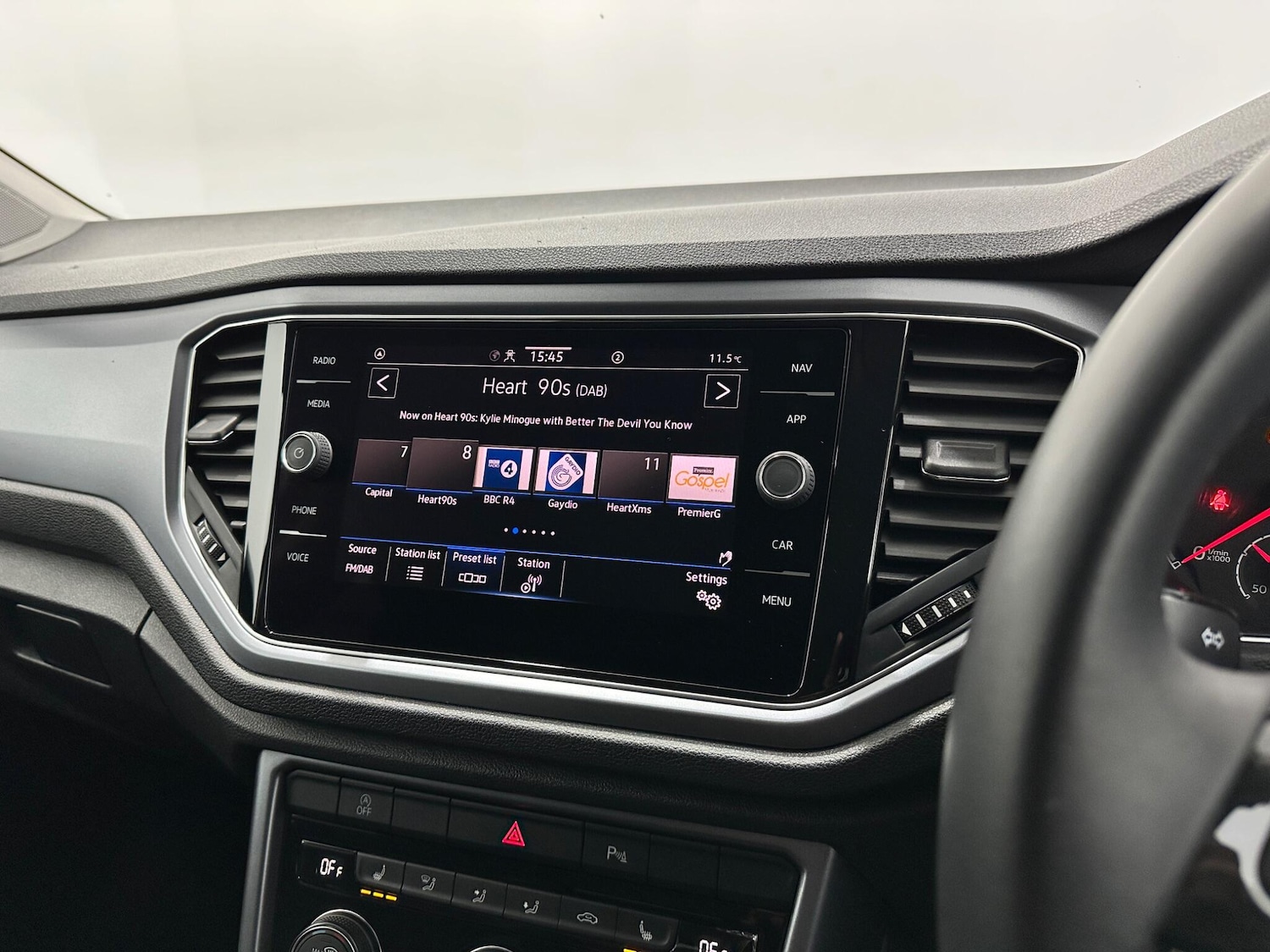 Used Volkswagen T-Roc 2022 for sale - 77633988: Photo 24