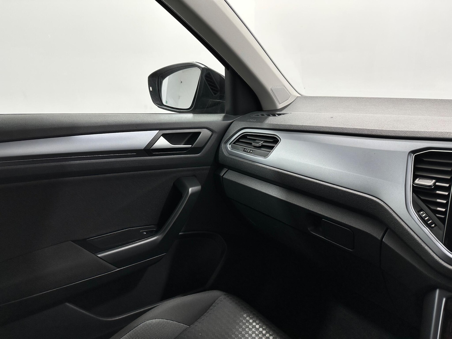 Used Volkswagen T-Roc 2022 for sale - 77633988: Photo 27