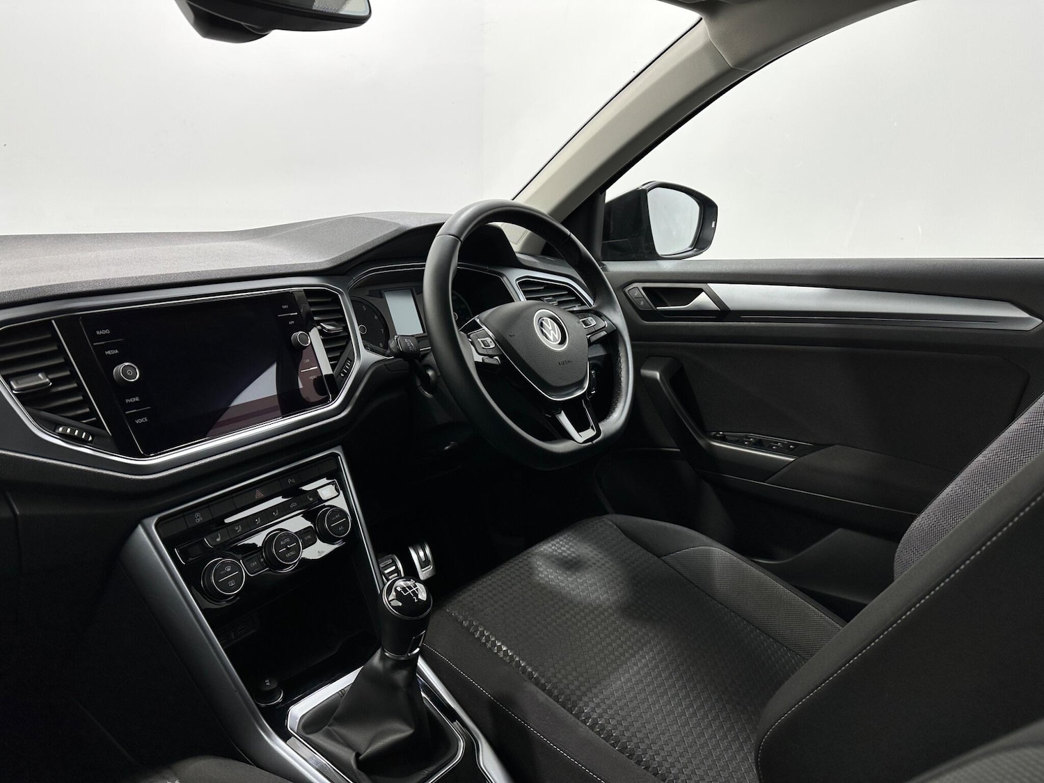 Used Volkswagen T-Roc 2022 for sale - 77633988: Photo 31