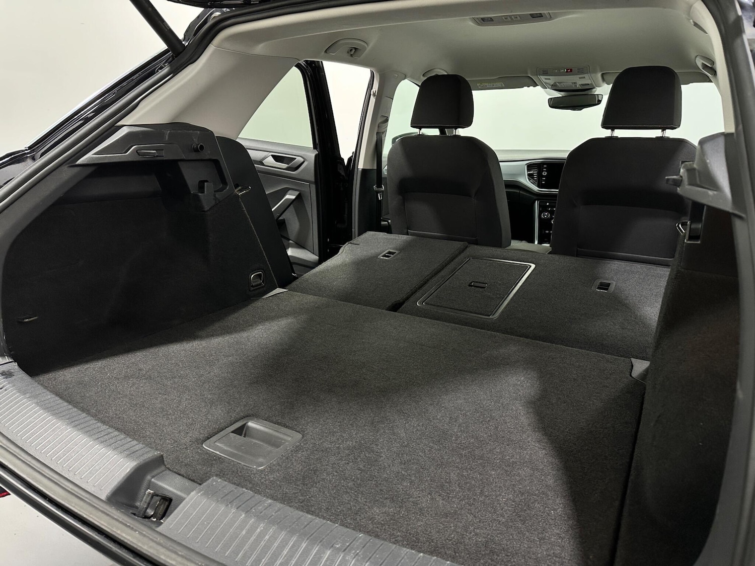 Used Volkswagen T-Roc 2022 for sale - 77633988: Photo 45