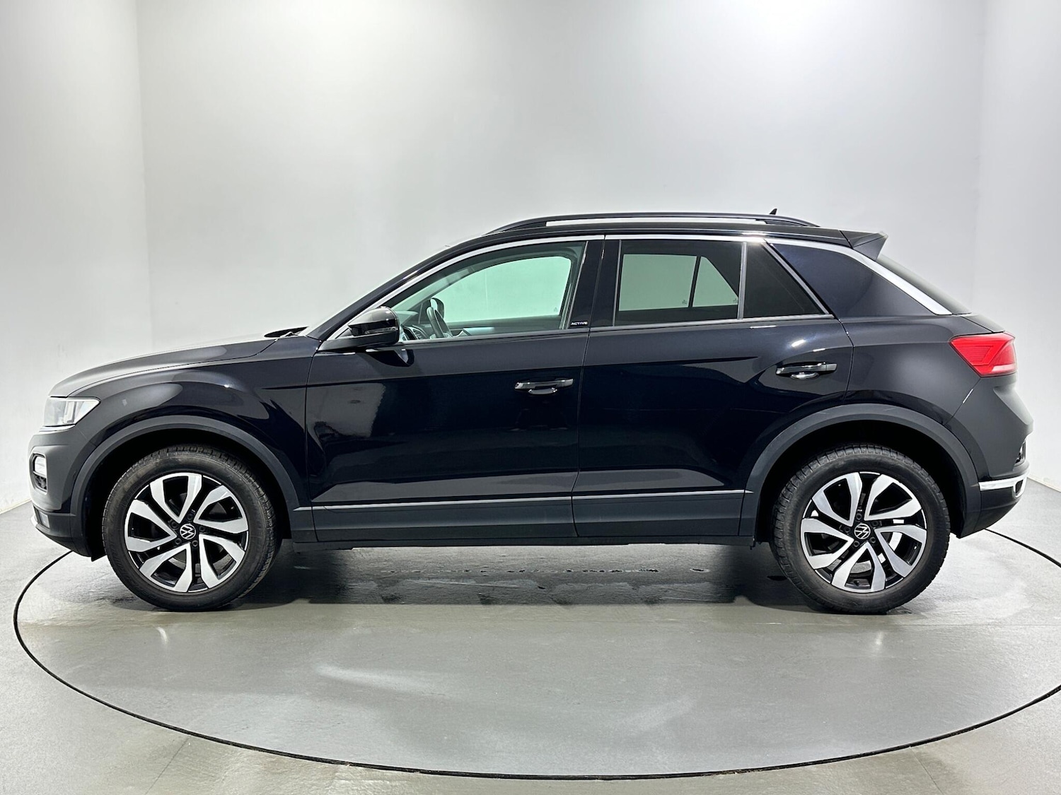 Used Volkswagen T-Roc 2022 for sale - 77633988: Photo 5