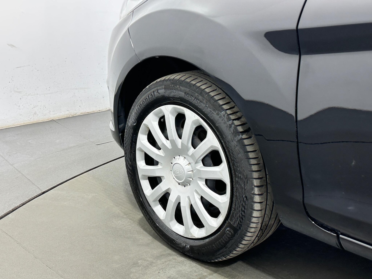 Used Ford Fiesta 2017 for sale - 78020215: Photo 46