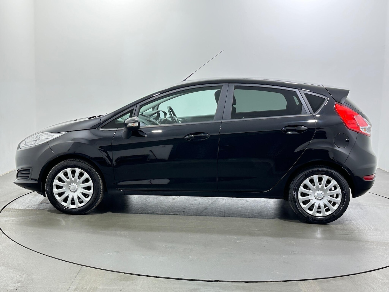 Used Ford Fiesta 2017 for sale - 78020215: Photo 5