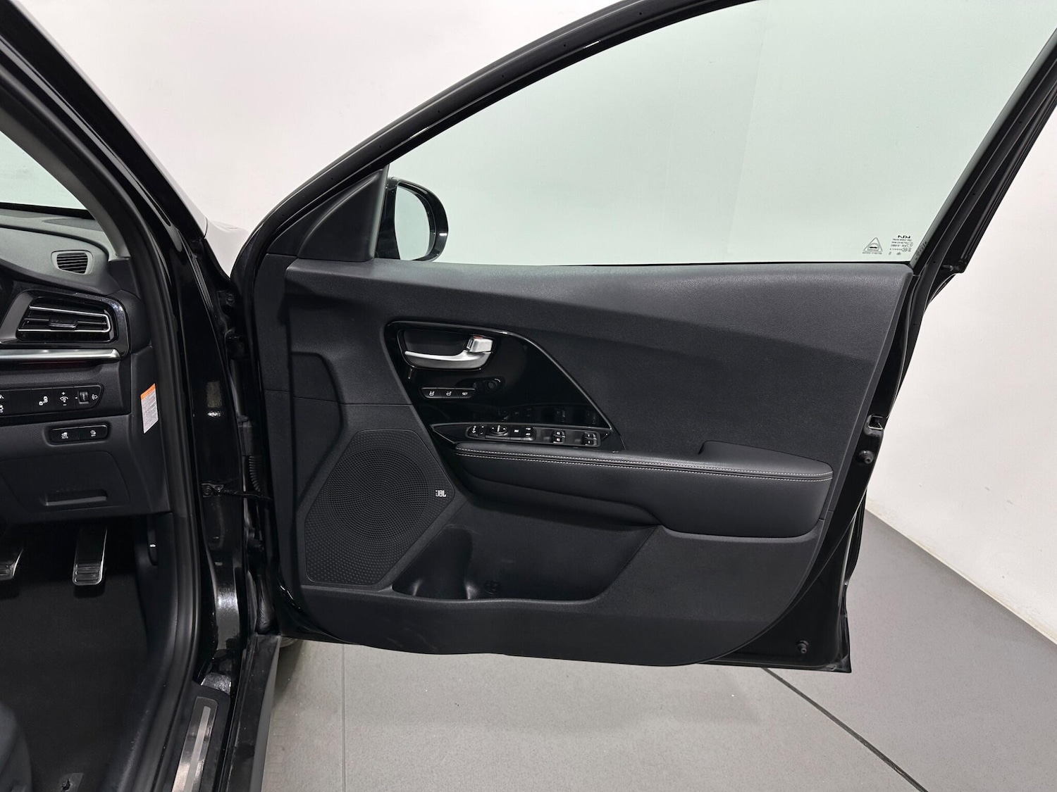 Used Kia Niro 2022 for sale - 76913129: Photo 32