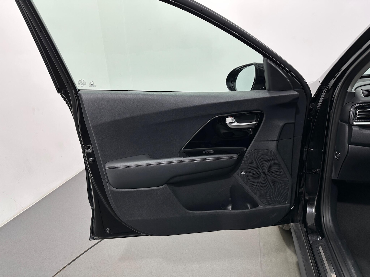 Used Kia Niro 2022 for sale - 76913129: Photo 35