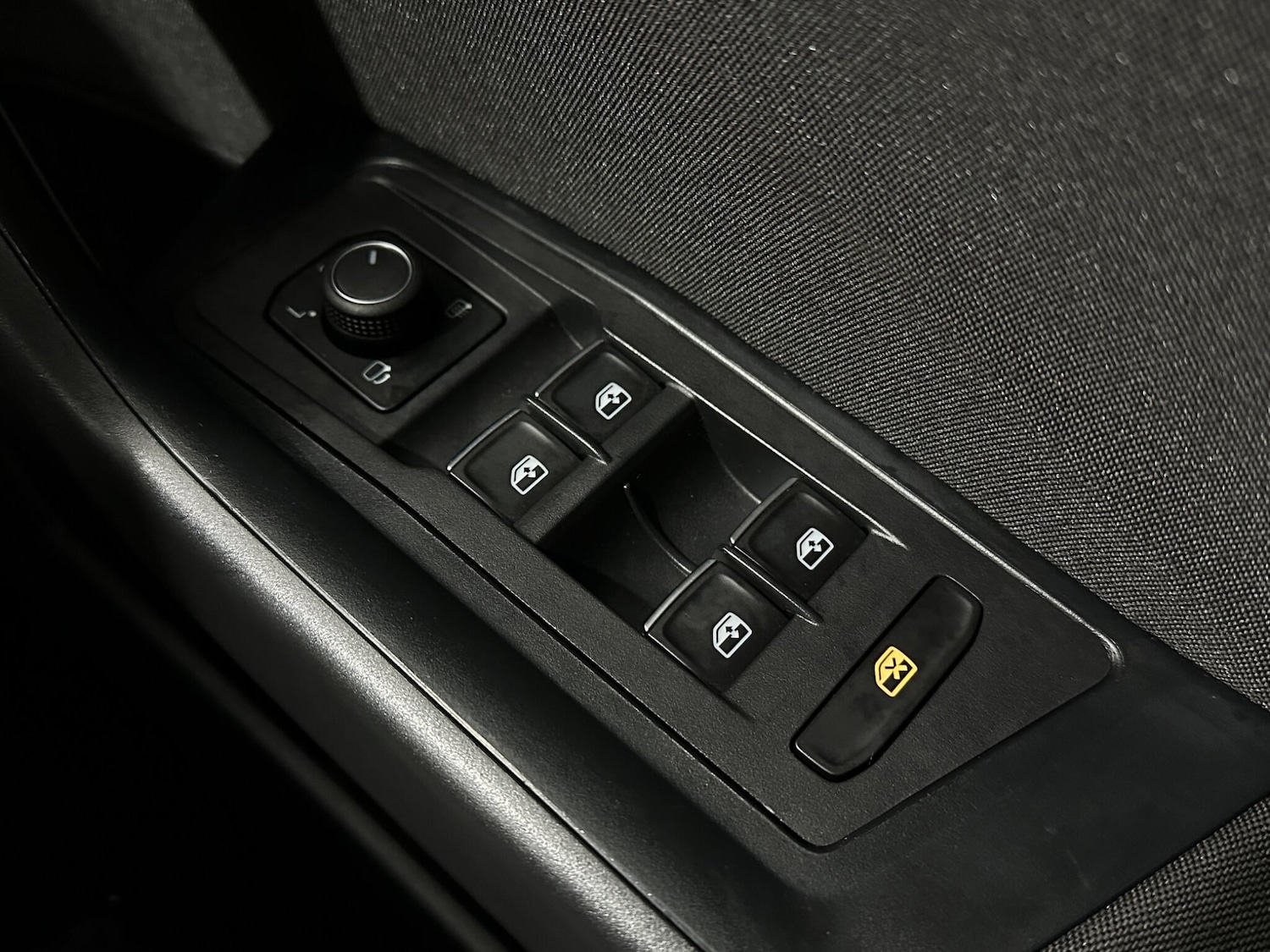 Used Volkswagen T-Roc 2021 for sale - 77131358: Photo 17