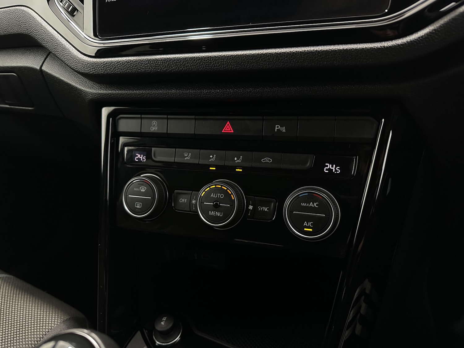 Used Volkswagen T-Roc 2021 for sale - 77131358: Photo 19