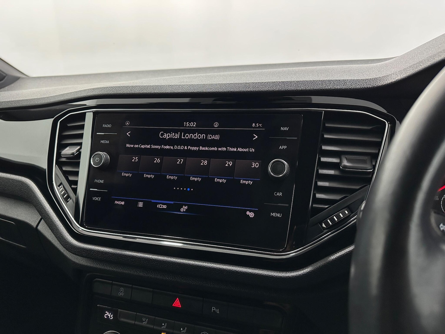 Used Volkswagen T-Roc 2021 for sale - 77131358: Photo 21