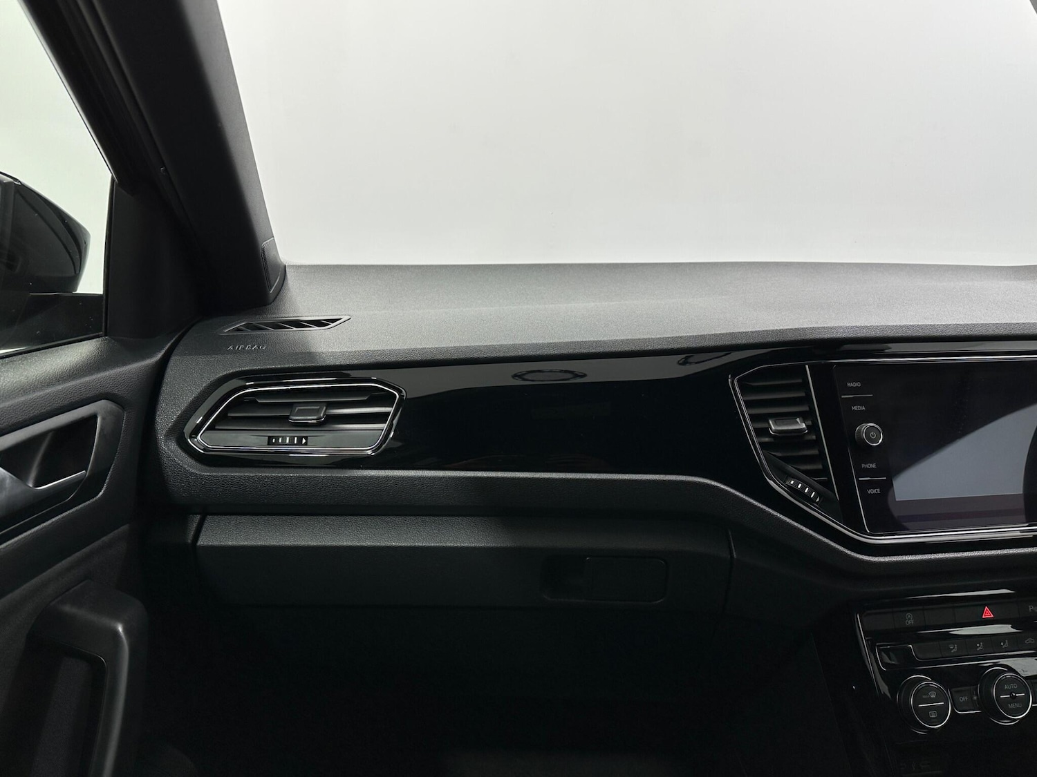 Used Volkswagen T-Roc 2021 for sale - 77131358: Photo 26