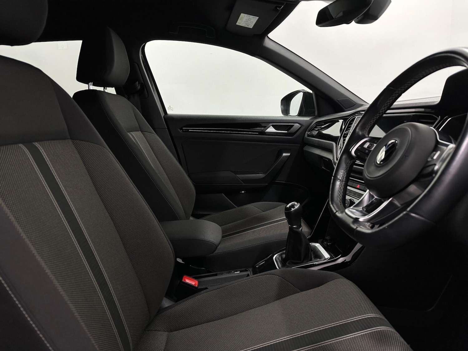 Used Volkswagen T-Roc 2021 for sale - 77131358: Photo 29