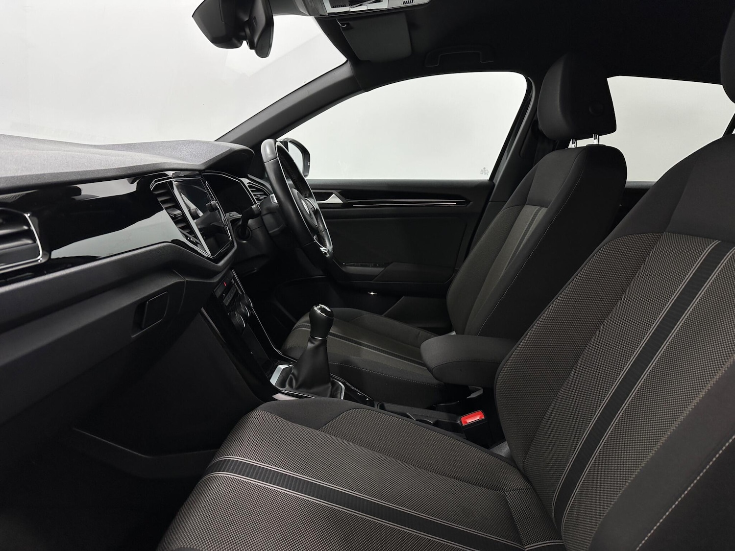 Used Volkswagen T-Roc 2021 for sale - 77131358: Photo 32