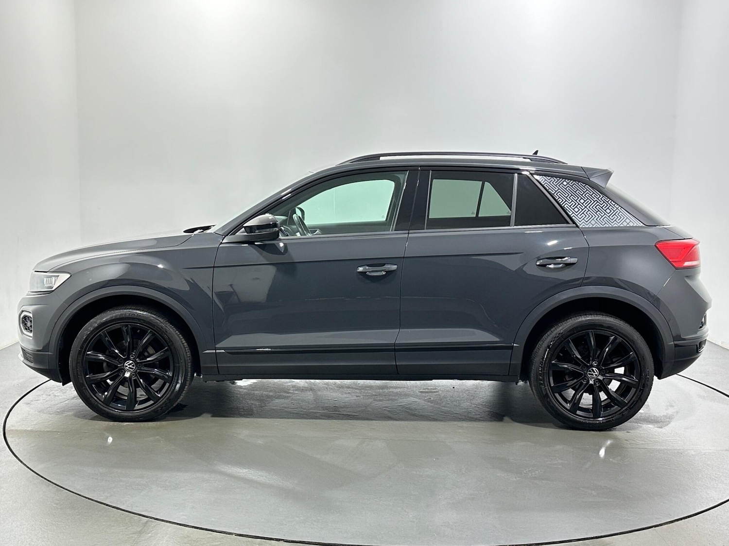 Used Volkswagen T-Roc 2021 for sale - 77131358: Photo 5