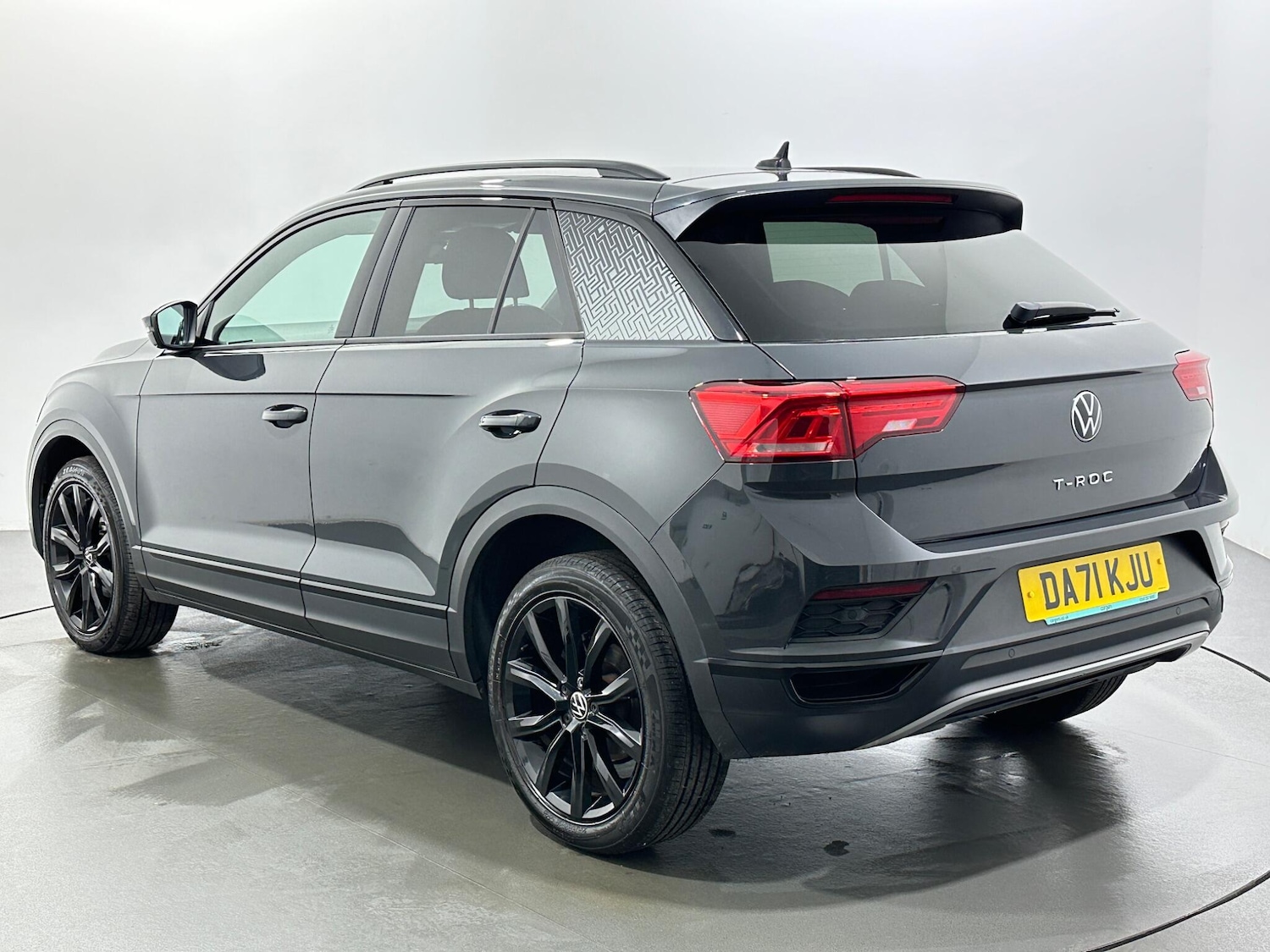 Used Volkswagen T-Roc 2021 for sale - 77131358: Photo 6