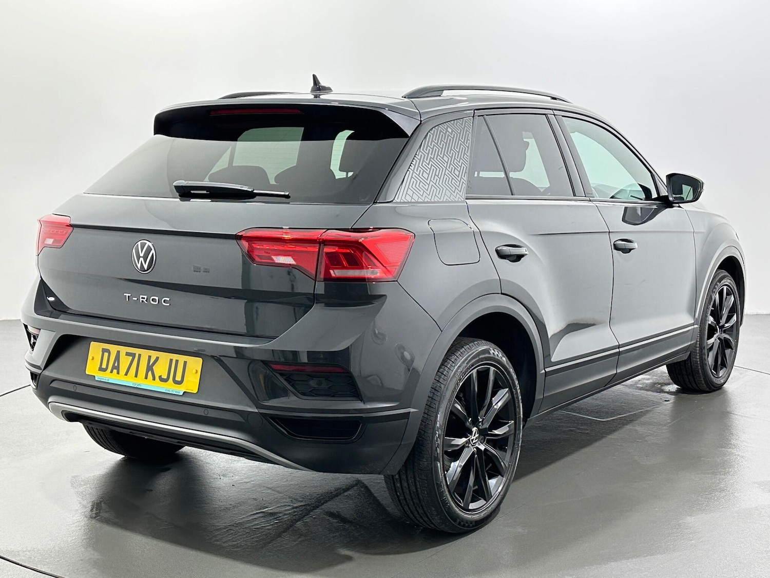 Used Volkswagen T-Roc 2021 for sale - 77131358: Photo 8