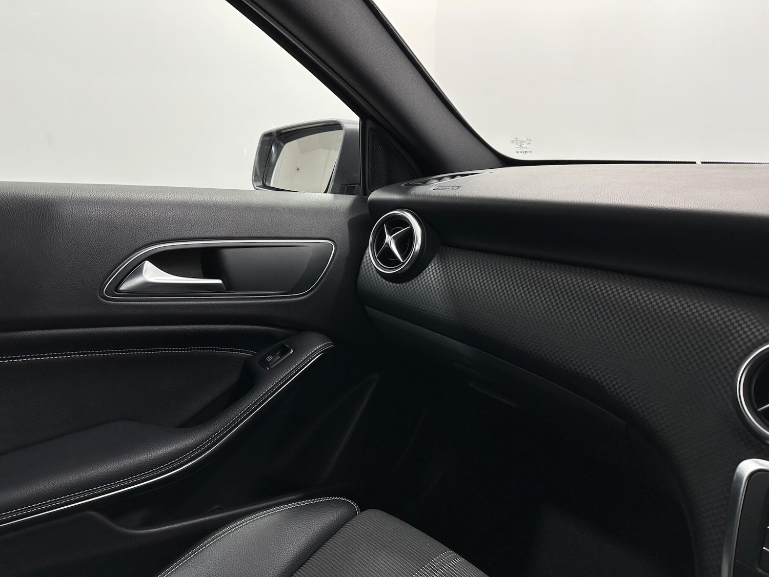 Used Mercedes-Benz A-Class 2018 for sale - 77586439: Photo 26