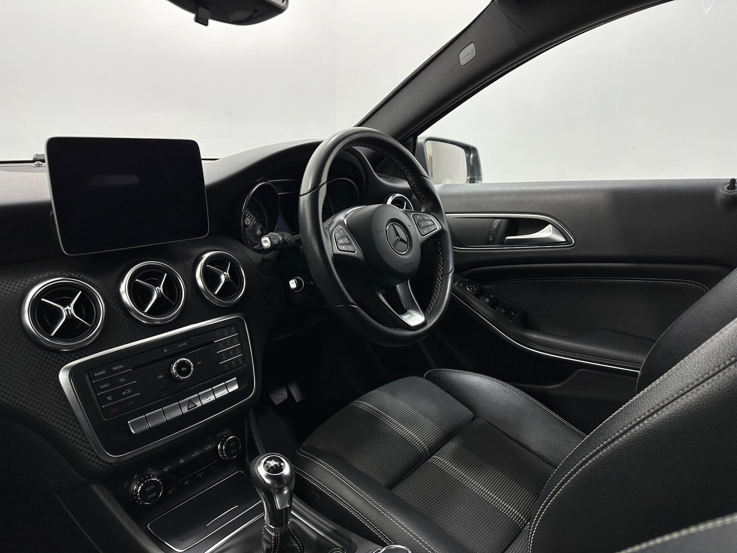 Used Mercedes-Benz A-Class 2018 for sale - 77586439: Photo 30